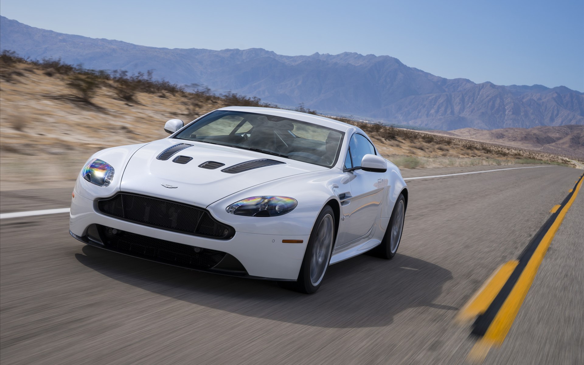 Aston Martin V12 Vantage S 2014